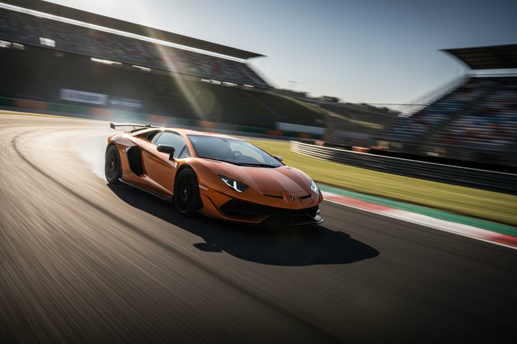 LAMBORGHINI
